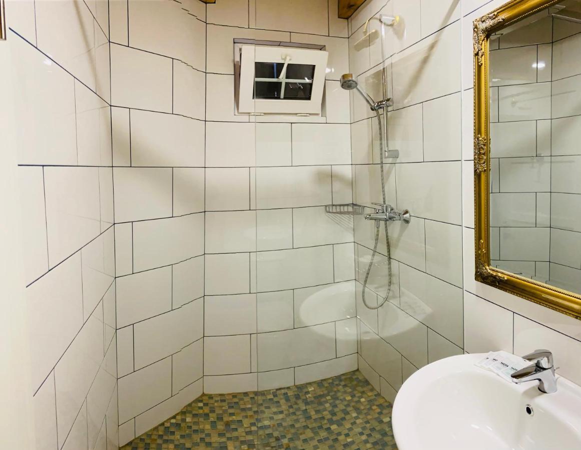 Гриль Станція Hotel Bila Tserkva Buitenkant foto